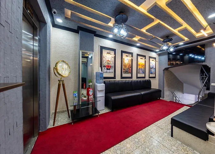 Istanbul Palace Hotel